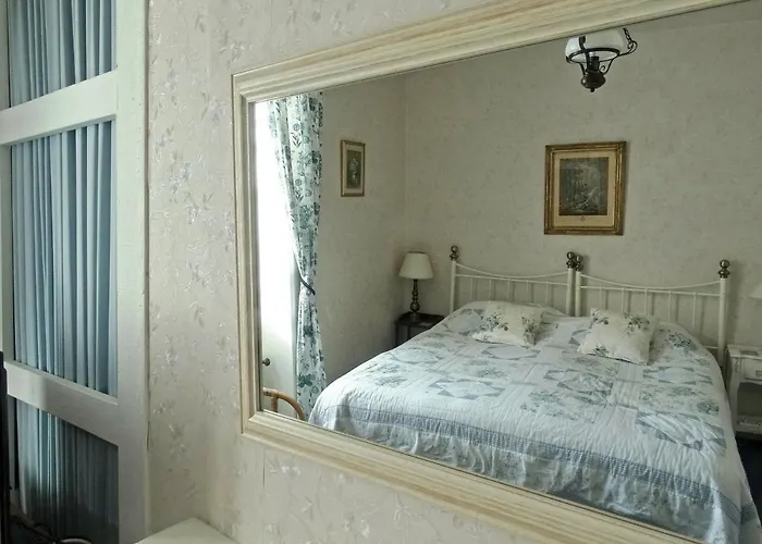 Maison De Fortitude D'hotes Frühstückspension Salviac